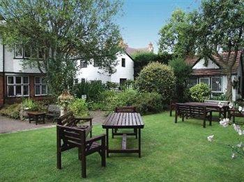 The Tudor Court Hotel โซลิฮัล ภายนอก รูปภาพ