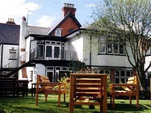 The Tudor Court Hotel โซลิฮัล ภายนอก รูปภาพ